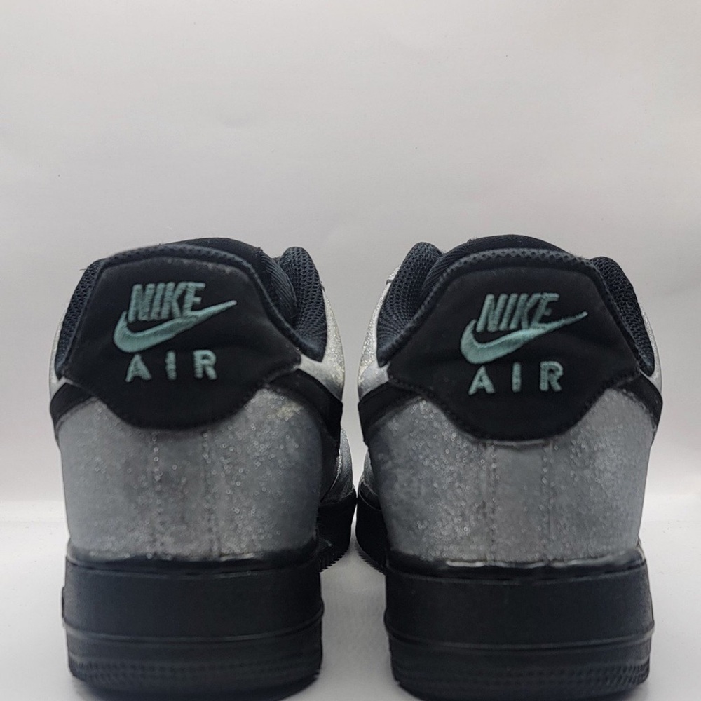 Nike Silver and Black Sneakers - Picture 5 of 7